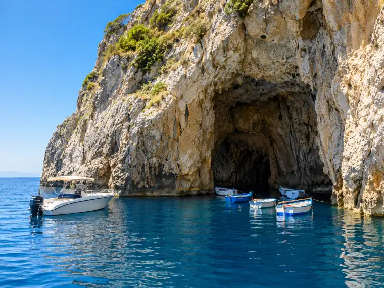 Capri: island boat tour with stop at the Blue Grotto